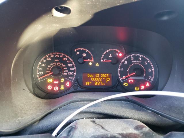 ZFBERFBT4F6950795 - 2015 RAM PROMASTER SLT 白色 照片 9