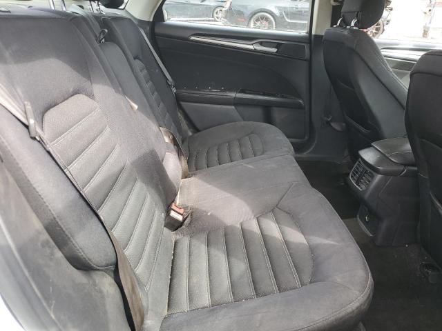 3FA6P0H70DR237008 - 2013 FORD FUSION SE WHITE photo 10