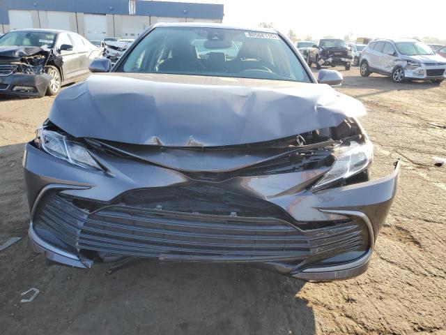 4T1R11AK7PU146100 - 2023 TOYOTA CAMRY LE GRAY photo 5