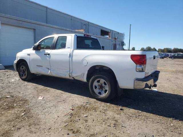 5TBRV54137S453215 - 2007 TOYOTA TUNDRA DOUBLE CAB SR5 WHITE photo 2