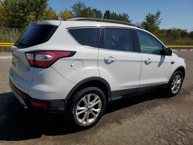 1FMCU9HD9JUC40053 - 2018 FORD ESCAPE SEL Սպիտակ լուսանկար 3