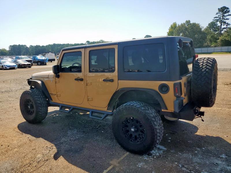 1C4BJWDG2EL236493 - 2014 JEEP WRANGLER U SPORT GOLD photo 2