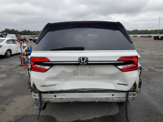 5FNRL6H88MB012187 - 2021 HONDA ODYSSEY TOURING WHITE photo 6