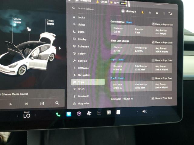 5YJ3E1EB2MF065714 - 2021 TESLA MODEL 3 Белый фото 9