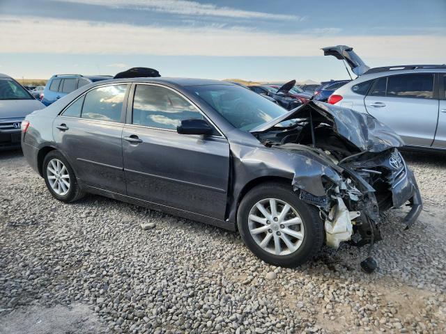 4T4BF3EK1BR097015 - 2011 TOYOTA CAMRY BASE ნაცრისფერი ფოტო 4