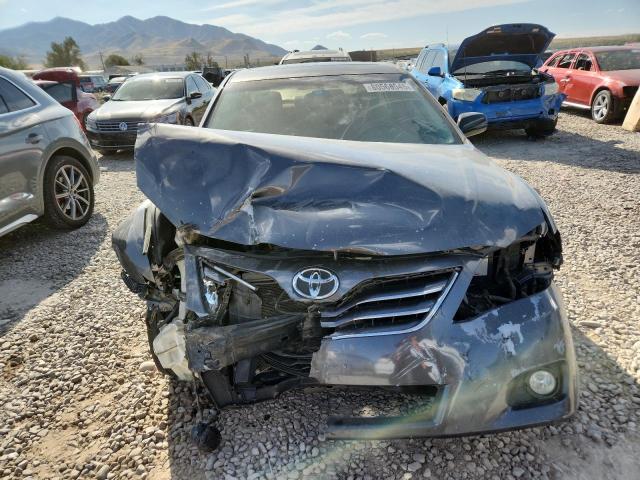 4T4BF3EK1BR097015 - 2011 TOYOTA CAMRY BASE ნაცრისფერი ფოტო 5