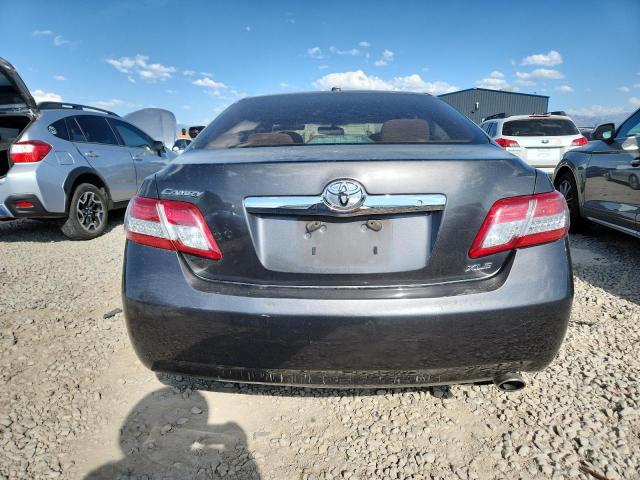 4T4BF3EK1BR097015 - 2011 TOYOTA CAMRY BASE ნაცრისფერი ფოტო 6