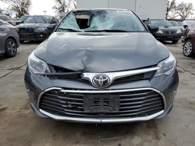 4T1BK1EB1JU268919 - 2018 TOYOTA AVALON XLE GRAY photo 5