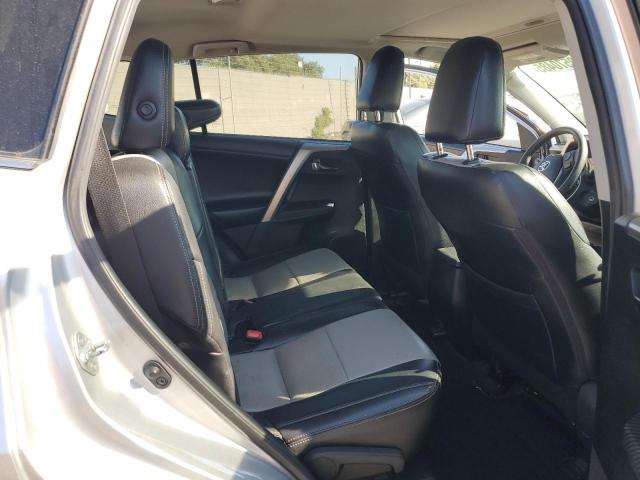 2T3WFREV8FW144787 - 2015 TOYOTA RAV4 XLE SILVER photo 11