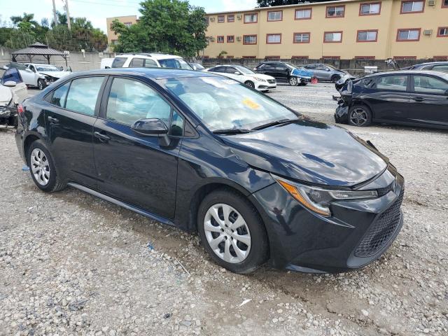 5YFEPMAE9MP214158 - 2021 TOYOTA COROLLA LE BLACK photo 4