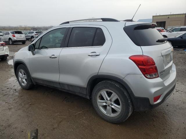 KL7CJLSB5JB509109 - 2018 CHEVROLET TRAX 1LT SILVER photo 2