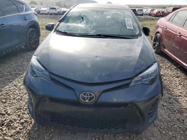 5YFBURHE4JP773854 - 2018 TOYOTA COROLLA L 灰色 照片 5