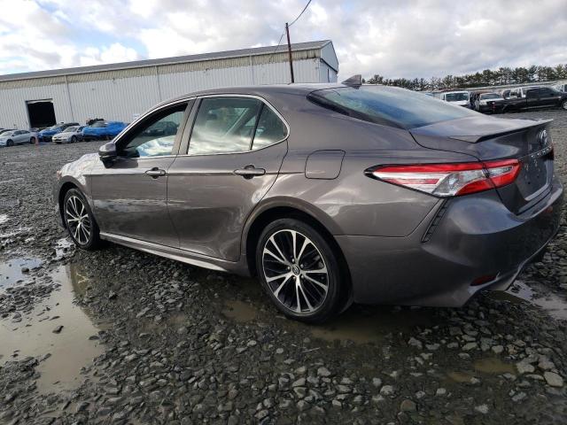 4T1G11AK4LU901737 - 2020 TOYOTA CAMRY SE GRAY photo 2