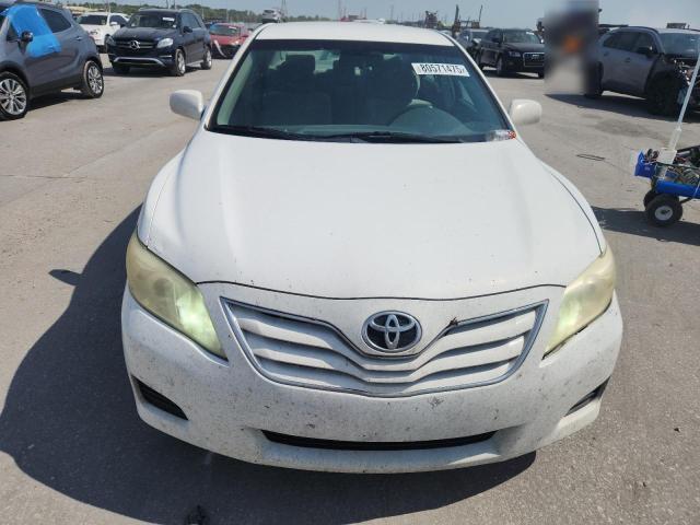 4T1BF3EK0BU675082 - 2011 TOYOTA CAMRY BASE თეთრი ფოტო 5