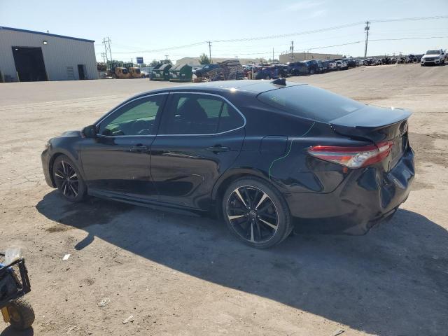 4T1B61HK4JU022026 - 2018 TOYOTA CAMRY XSE 黑色 照片 2