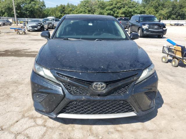 4T1B61HK4JU022026 - 2018 TOYOTA CAMRY XSE 黑色 照片 5