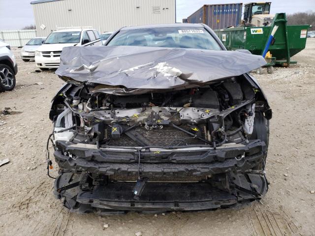 4T1B11HK8JU610428 - 2018 TOYOTA CAMRY L GRAY photo 5