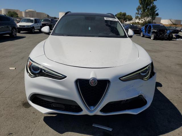 ZASFAKPNXJ7B87543 - 2018 ALFA ROMEO STELVIO SPORT Biały zdjęcie 5