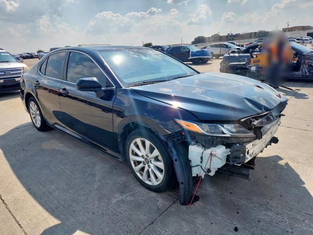 4T1B11HKXKU845009 - 2019 TOYOTA CAMRY L BLACK photo 4