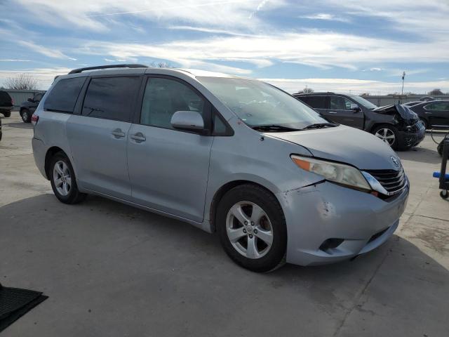 5TDKK3DCXCS202421 - 2012 TOYOTA SIENNA LE SILVER photo 4