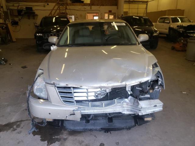 1G6KD57Y19U124471 - 2009 CADILLAC DTS TAN photo 5