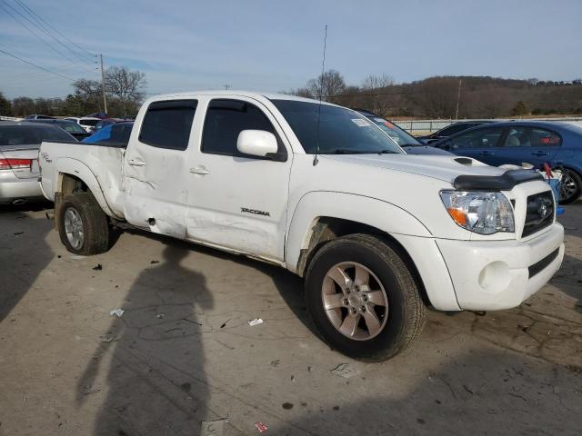 5TEKU72N68Z471595 - 2008 TOYOTA TACOMA DOUBLE CAB PRERUNNER LONG BED WHITE photo 4