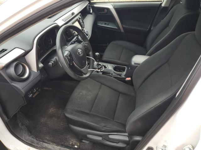 JTMBFREV9JJ719985 - 2018 TOYOTA RAV4 LE 白色 照片 7