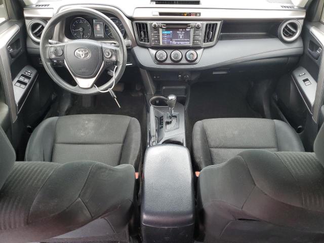 JTMBFREV9JJ719985 - 2018 TOYOTA RAV4 LE 白色 照片 8