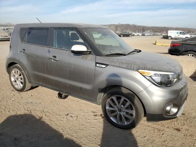 KNDJP3A59H7467710 - 2017 KIA SOUL + GRAY photo 4