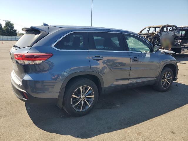 5TDJZRFH4KS746625 - 2019 TOYOTA HIGHLANDER SE 蓝色 照片 3