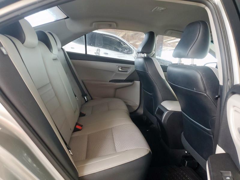 4T1BF1FK6GU238939 - 2016 TOYOTA CAMRY LE 银色 照片 10