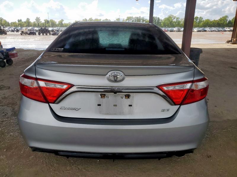 4T1BF1FK6GU238939 - 2016 TOYOTA CAMRY LE 银色 照片 6