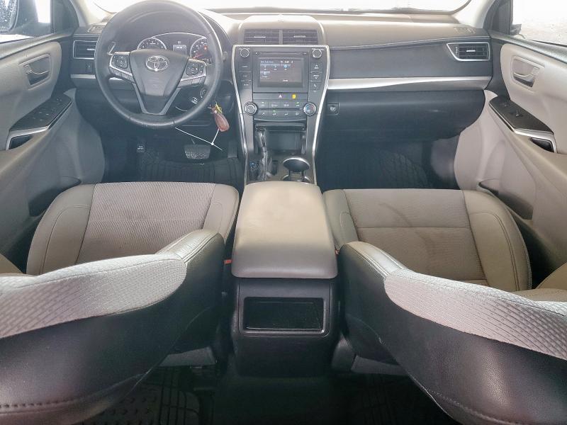 4T1BF1FK6GU238939 - 2016 TOYOTA CAMRY LE 银色 照片 8