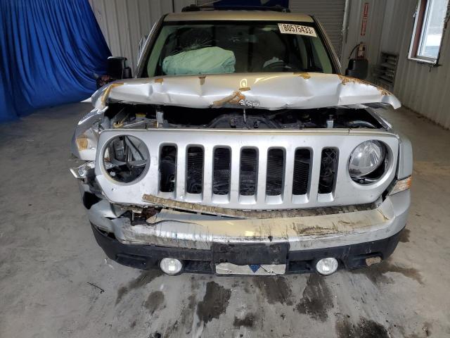 1C4NJRFB6DD222248 - 2013 JEEP PATRIOT LATITUDE SILVER photo 5