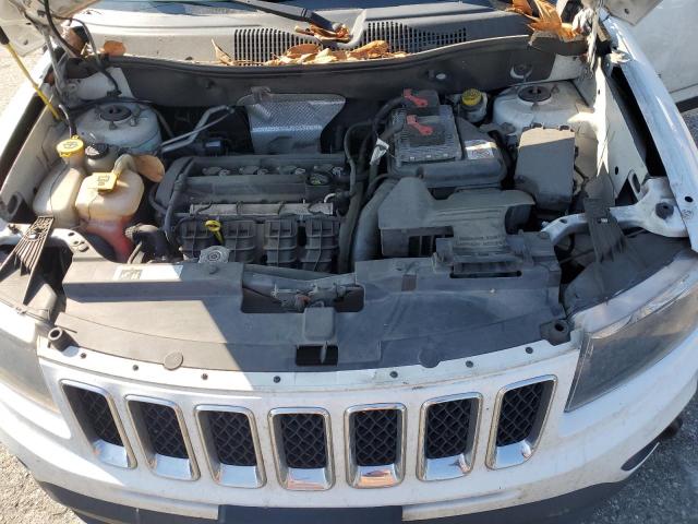 1C4NJCBAXGD615796 - 2016 JEEP COMPASS SPORT أبيض صورة 12