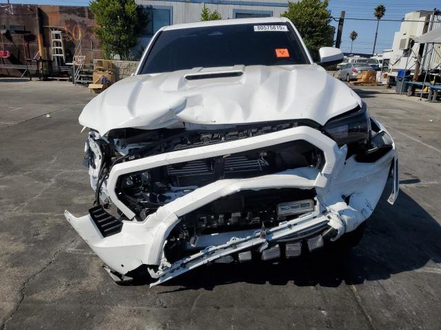 3TMLB5JN1RM062810 - 2024 TOYOTA TACOMA DOUBLE CAB თეთრი ფოტო 5