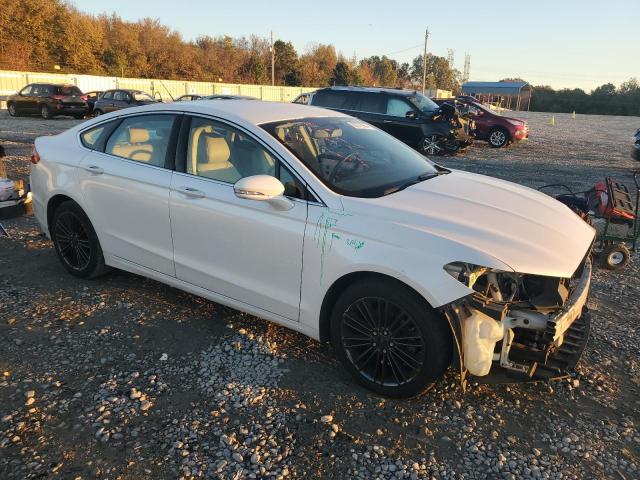 3FA6P0HD5ER372783 - 2014 FORD FUSION SE WHITE photo 4