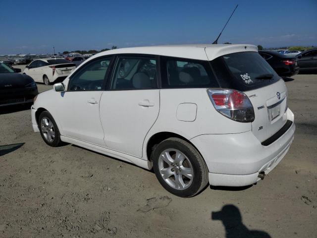 2T1KR30E68C716933 - 2008 TOYOTA COROLLA MA XR WHITE photo 2