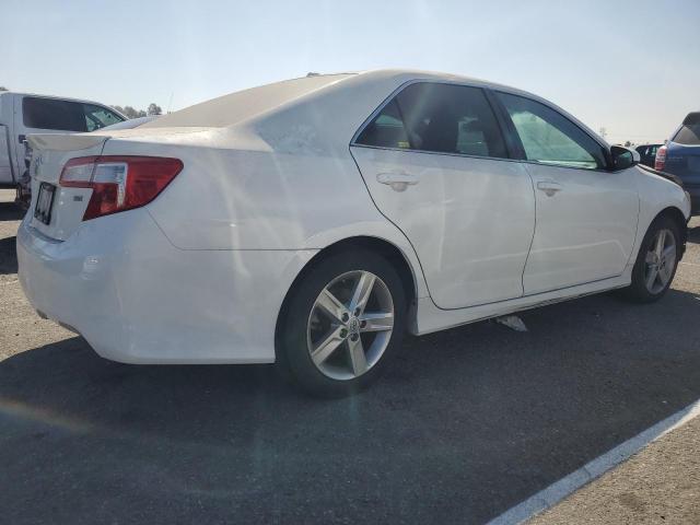 4T1BF1FK3DU251532 - 2013 TOYOTA CAMRY L WHITE photo 3