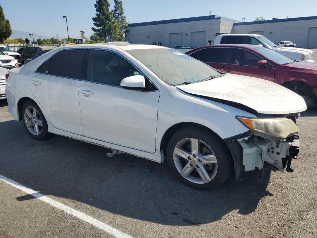 4T1BF1FK3DU251532 - 2013 TOYOTA CAMRY L WHITE photo 4
