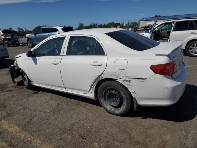 2T1BU4EE1AC518876 - 2010 TOYOTA COROLLA BASE თეთრი ფოტო 2