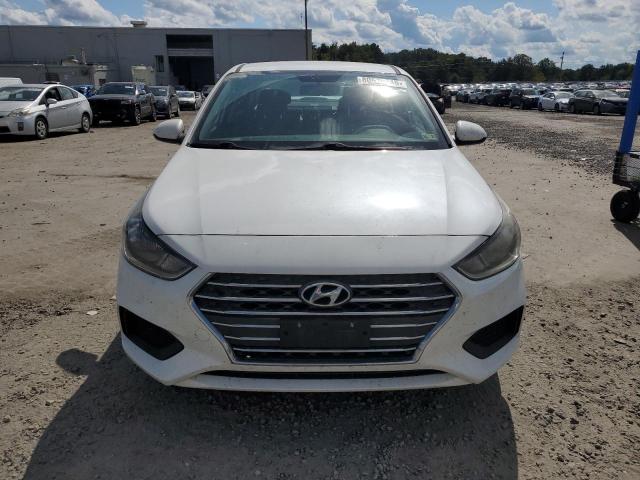 3KPC24A35KE068070 - 2019 HYUNDAI ACCENT SE 白色 照片 5