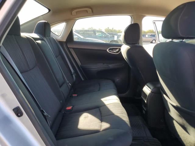 3N1AB7AP8JY348724 - 2018 NISSAN SENTRA S ვერცხლისფერი ფოტო 10