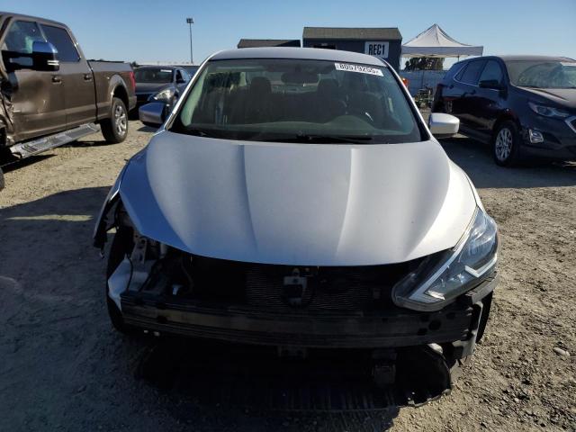 3N1AB7AP8JY348724 - 2018 NISSAN SENTRA S ვერცხლისფერი ფოტო 5