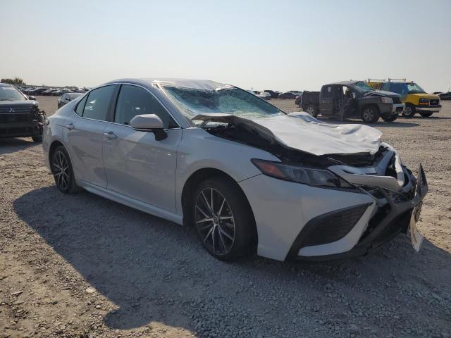 4T1G11AKXNU041751 - 2022 TOYOTA CAMRY SE WHITE photo 4