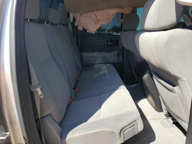 5TFRY5F13BX111004 - 2011 TOYOTA TUNDRA DOUBLE CAB SR5 SILVER photo 10