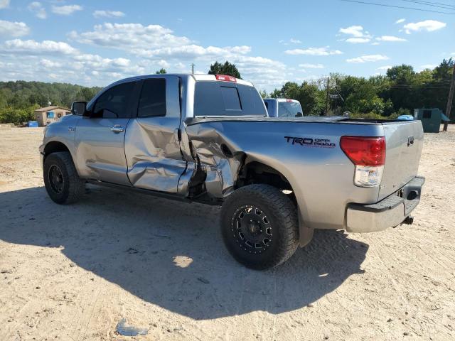 5TFRY5F13BX111004 - 2011 TOYOTA TUNDRA DOUBLE CAB SR5 SILVER photo 2