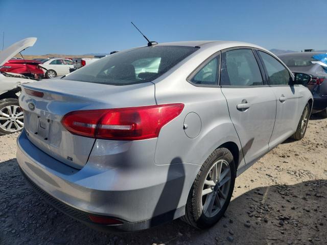 1FADP3F28JL254312 - 2018 FORD FOCUS SE ვერცხლისფერი ფოტო 3