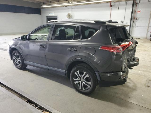 JTMBFREV5JJ192169 - 2018 TOYOTA RAV4 LE 灰色 照片 2