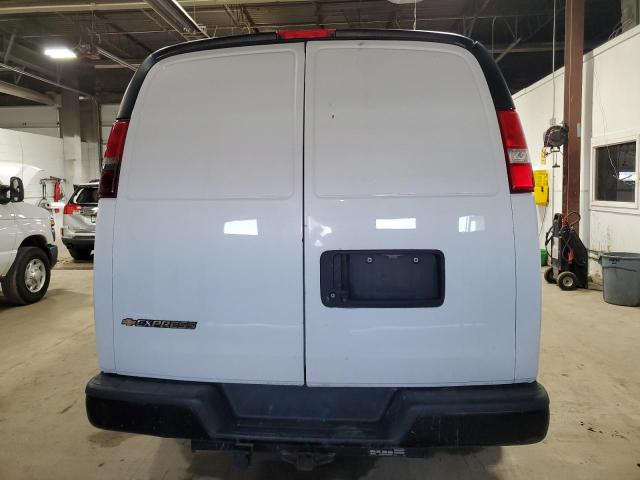 1GCWGAFP3K1270594 - 2019 CHEVROLET EXPRESS G2 WHITE photo 6